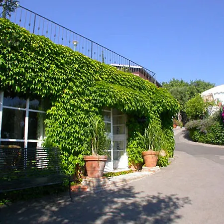 Terra Rossa 3*